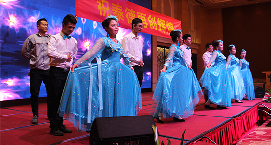 齊心協(xié)力為泰德.jpg 齊心協(xié)力為泰德.jpg